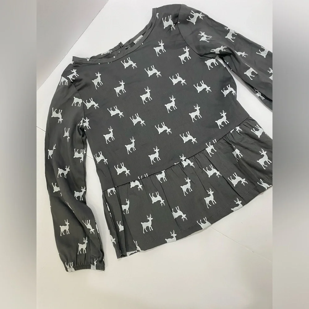 🦌Carter brand  5T for girls Christmas 🎄 season